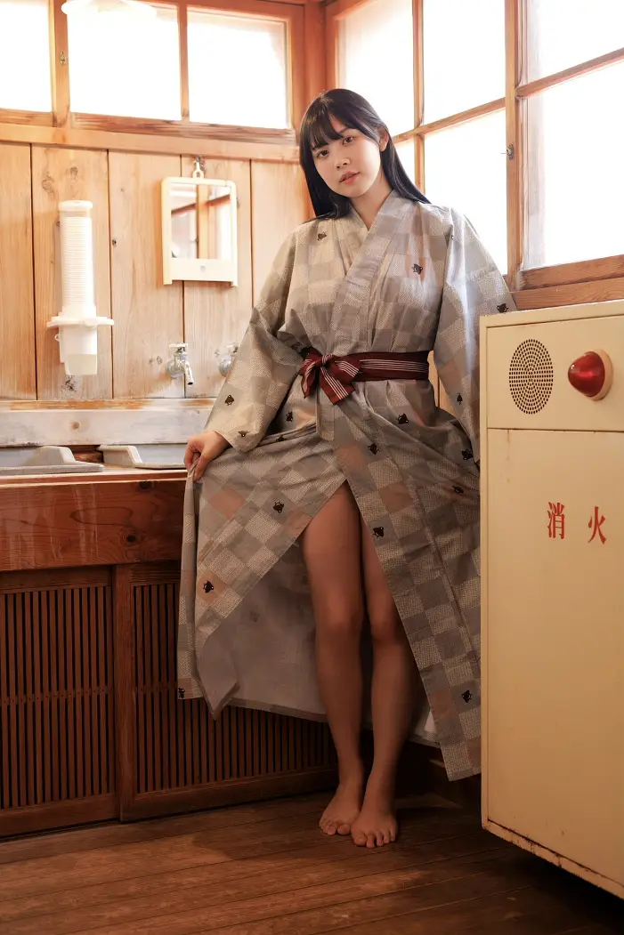 세이나 시노미, 사진집 「세이나 모드 유성을 보았다」 Set.01