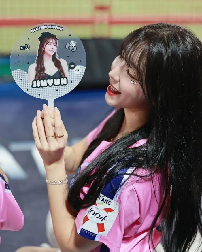 안지현 열심히 일하는중