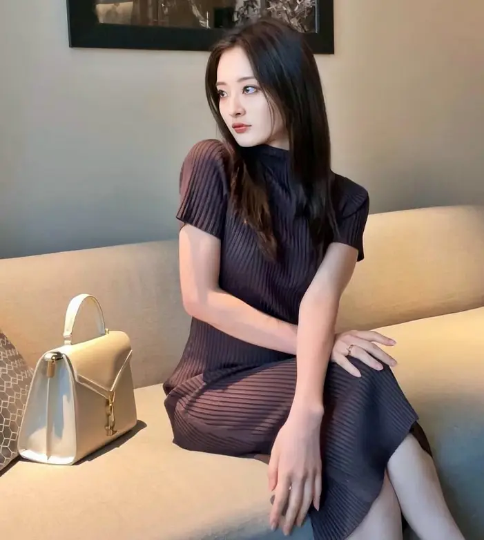 도쿄대 미인대회 1위 최초 그라비아 모델