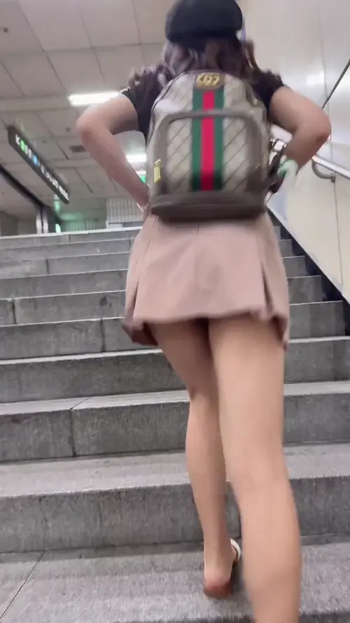 한국 놀러와서 즐거운 스시녀