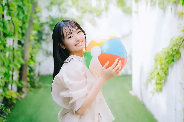 메이 하나다 위클리 플레이보이 플러스